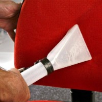 limpeza de cadeira - vermelha.jpg